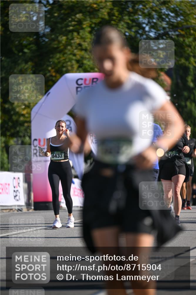 07.09.2025 - BARMER Alsterlauf Dr. Thomas Lammeyer http://msf.ph/oto/8715904 07.09.2025 09:52:47 Laufen 8433, 340 meine-sportfotos.de