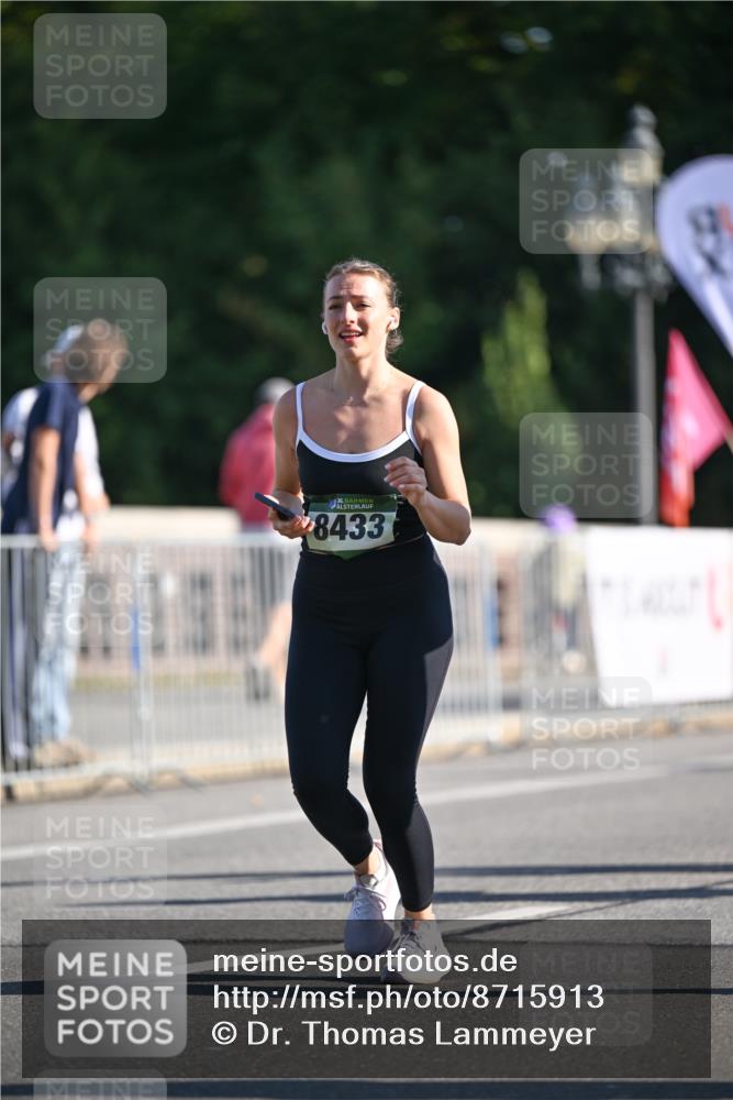 07.09.2025 - BARMER Alsterlauf Dr. Thomas Lammeyer http://msf.ph/oto/8715913 07.09.2025 09:52:51 Laufen 136, 8433 meine-sportfotos.de
