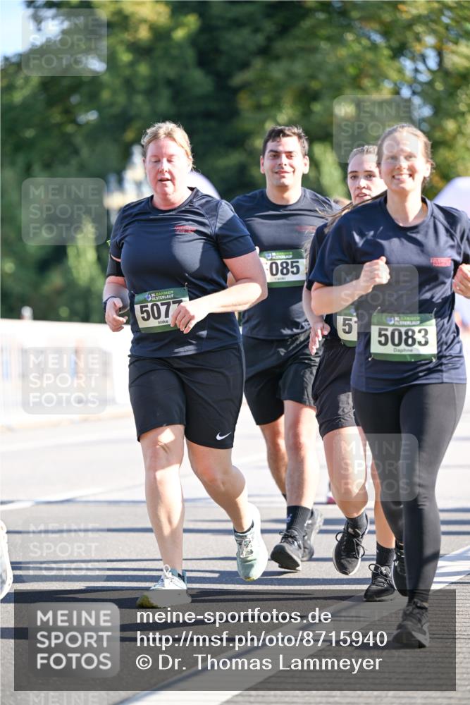 07.09.2025 - BARMER Alsterlauf Dr. Thomas Lammeyer http://msf.ph/oto/8715940 07.09.2025 09:53:00 Laufen 36, 5077, 085, 51, 36, 5083 meine-sportfotos.de