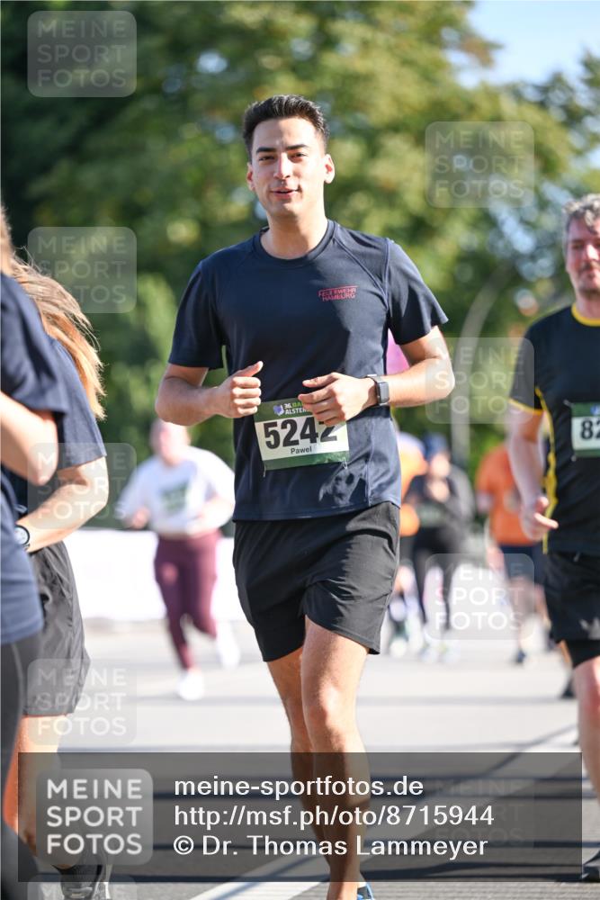 07.09.2025 - BARMER Alsterlauf Dr. Thomas Lammeyer http://msf.ph/oto/8715944 07.09.2025 09:53:01 Laufen 5242, 82 meine-sportfotos.de