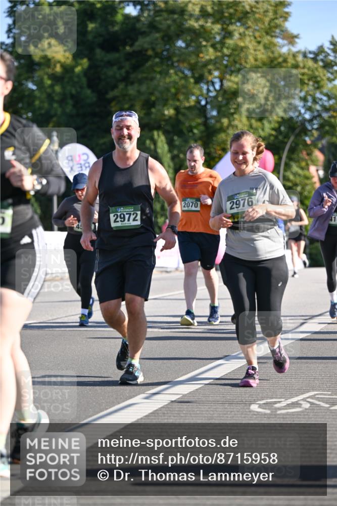 07.09.2025 - BARMER Alsterlauf Dr. Thomas Lammeyer http://msf.ph/oto/8715958 07.09.2025 09:53:05 Laufen 2972, 2070, 2976 meine-sportfotos.de