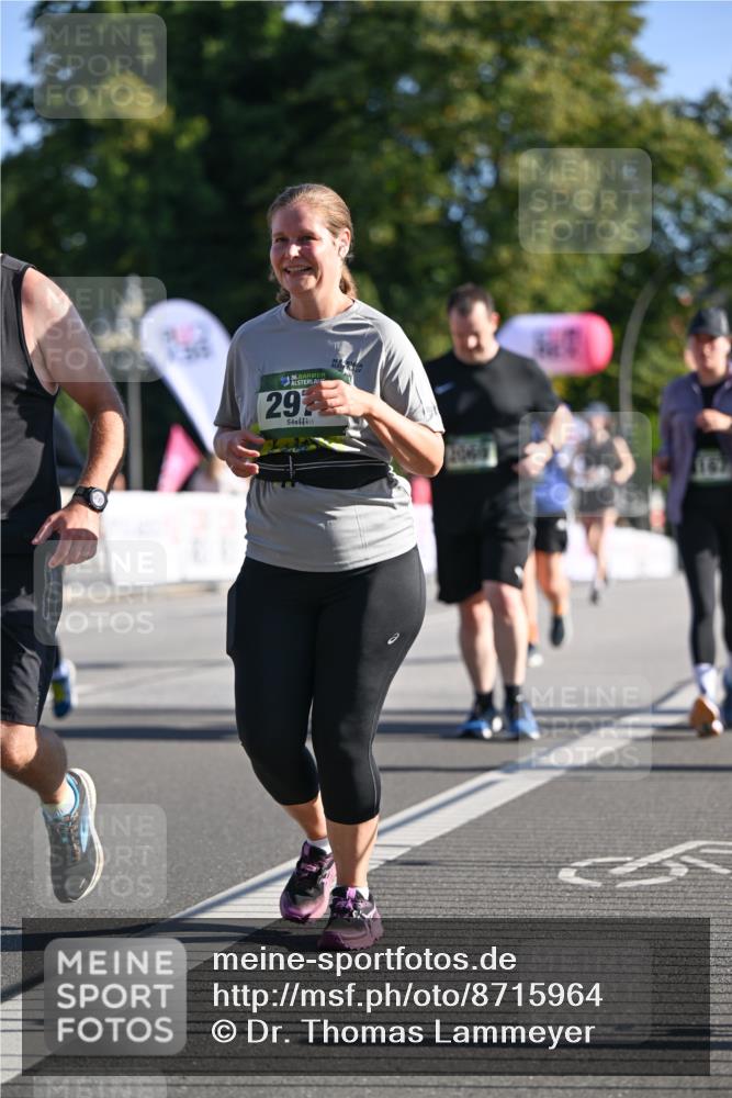 07.09.2025 - BARMER Alsterlauf Dr. Thomas Lammeyer http://msf.ph/oto/8715964 07.09.2025 09:53:06 Laufen 36, 29, 167 meine-sportfotos.de