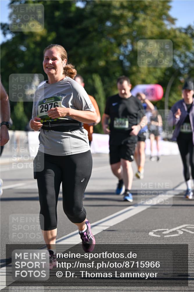 07.09.2025 - BARMER Alsterlauf Dr. Thomas Lammeyer http://msf.ph/oto/8715966 07.09.2025 09:53:07 Laufen 2976, 36, 1555555 meine-sportfotos.de