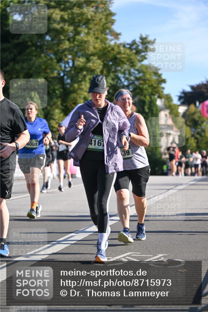 07.09.2025 - BARMER Alsterlauf Dr. Thomas Lammeyer http://msf.ph/oto/8715973 07.09.2025 09:53:08 Laufen 4001, 4161, 39 meine-sportfotos.de