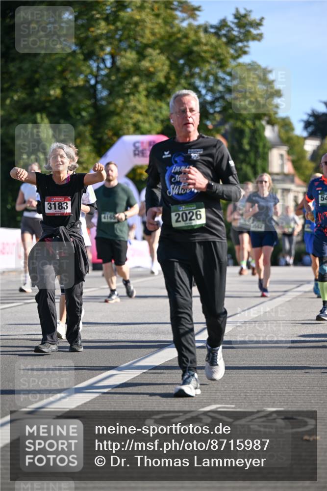 07.09.2025 - BARMER Alsterlauf Dr. Thomas Lammeyer http://msf.ph/oto/8715987 07.09.2025 09:53:27 Laufen 3183, 4165, 2026, 54 meine-sportfotos.de