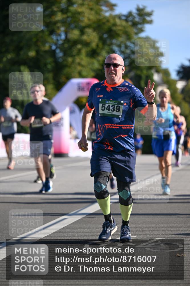 07.09.2025 - BARMER Alsterlauf Dr. Thomas Lammeyer http://msf.ph/oto/8716007 07.09.2025 09:53:30 Laufen 136, 5439 meine-sportfotos.de