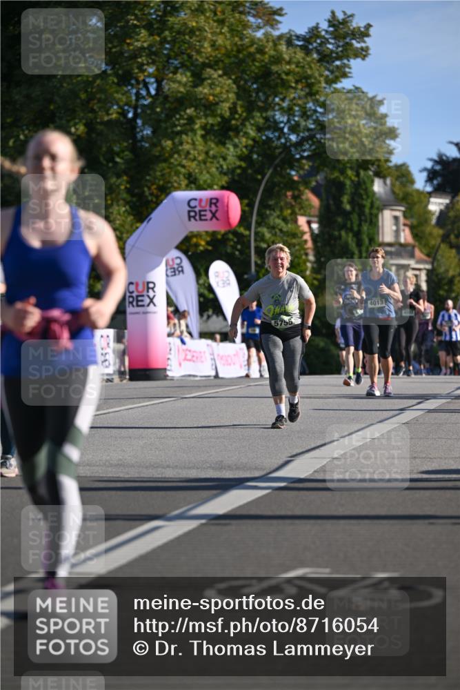 07.09.2025 - BARMER Alsterlauf Dr. Thomas Lammeyer http://msf.ph/oto/8716054 07.09.2025 09:53:38 Laufen 5755, 4013, 54 meine-sportfotos.de
