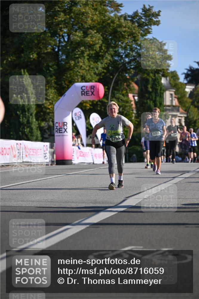 07.09.2025 - BARMER Alsterlauf Dr. Thomas Lammeyer http://msf.ph/oto/8716059 07.09.2025 09:53:39 Laufen 238, 55, 5755, 4013, 54 meine-sportfotos.de