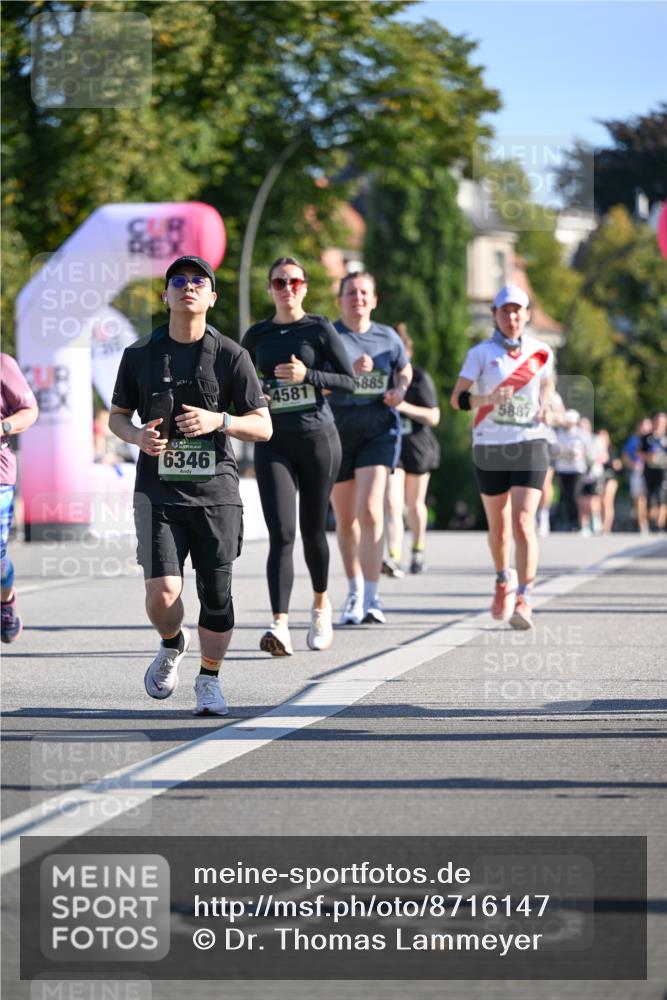 07.09.2025 - BARMER Alsterlauf Dr. Thomas Lammeyer http://msf.ph/oto/8716147 07.09.2025 09:54:03 Laufen 6346, 5885, 4581, 5887 meine-sportfotos.de