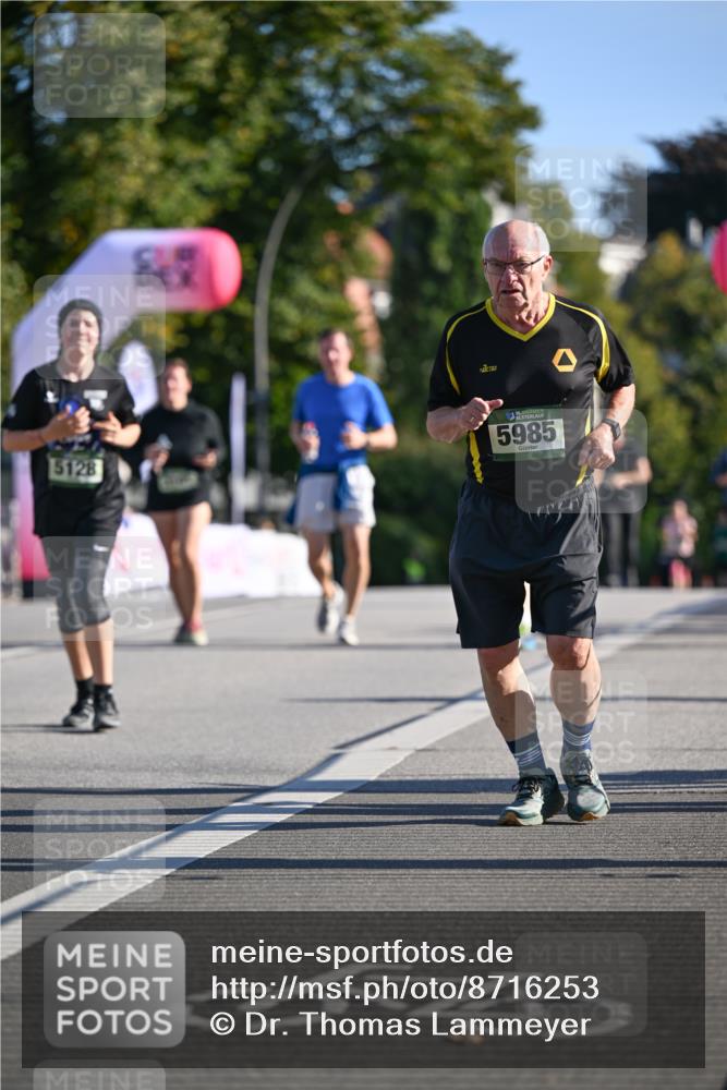 07.09.2025 - BARMER Alsterlauf Dr. Thomas Lammeyer http://msf.ph/oto/8716253 07.09.2025 09:54:21 Laufen 5128, 5985 meine-sportfotos.de