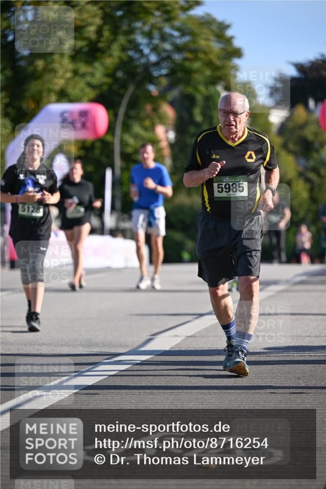 07.09.2025 - BARMER Alsterlauf Dr. Thomas Lammeyer http://msf.ph/oto/8716254 07.09.2025 09:54:21 Laufen 5128, 36, 5985 meine-sportfotos.de