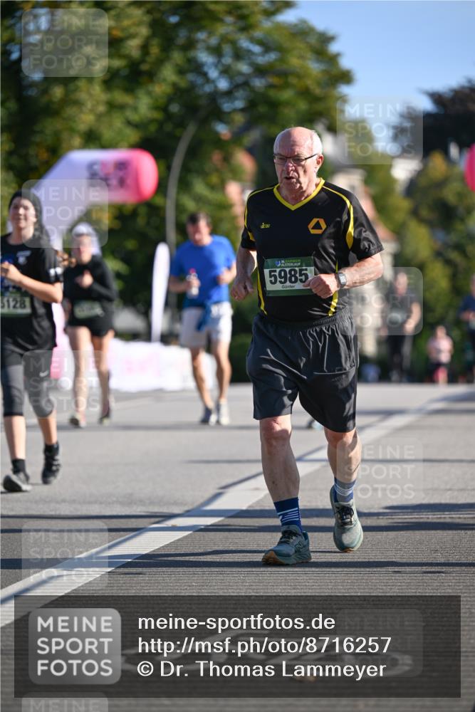 07.09.2025 - BARMER Alsterlauf Dr. Thomas Lammeyer http://msf.ph/oto/8716257 07.09.2025 09:54:22 Laufen 128, 36, 5985 meine-sportfotos.de
