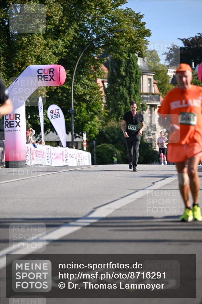 07.09.2025 - BARMER Alsterlauf Dr. Thomas Lammeyer http://msf.ph/oto/8716291 07.09.2025 09:54:27 Laufen 2771, 54, 5063 meine-sportfotos.de