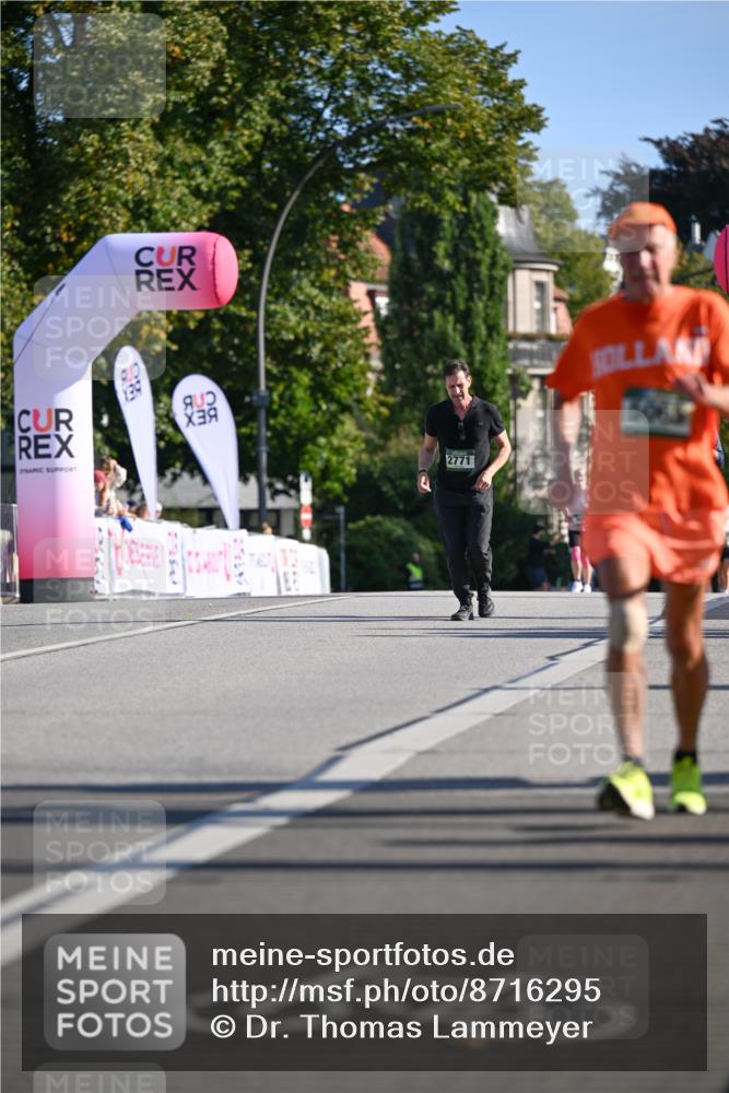 07.09.2025 - BARMER Alsterlauf Dr. Thomas Lammeyer http://msf.ph/oto/8716295 07.09.2025 09:54:28 Laufen 255, 2771, 1508 meine-sportfotos.de