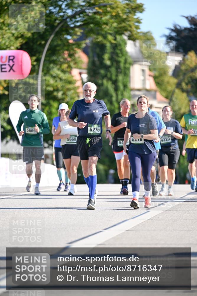 07.09.2025 - BARMER Alsterlauf Dr. Thomas Lammeyer http://msf.ph/oto/8716347 07.09.2025 09:54:47 Laufen 5665, 5668, 5275, 5216, 54, 4320 meine-sportfotos.de