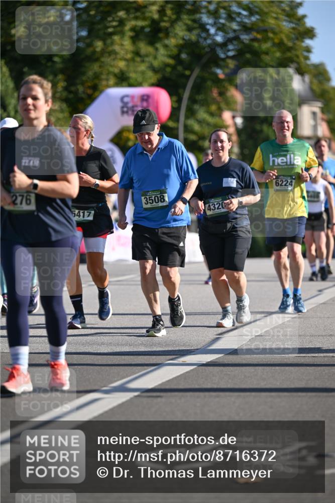 07.09.2025 - BARMER Alsterlauf Dr. Thomas Lammeyer http://msf.ph/oto/8716372 07.09.2025 09:54:53 Laufen 276, 4320, 6224, 5417, 3508, 54 meine-sportfotos.de