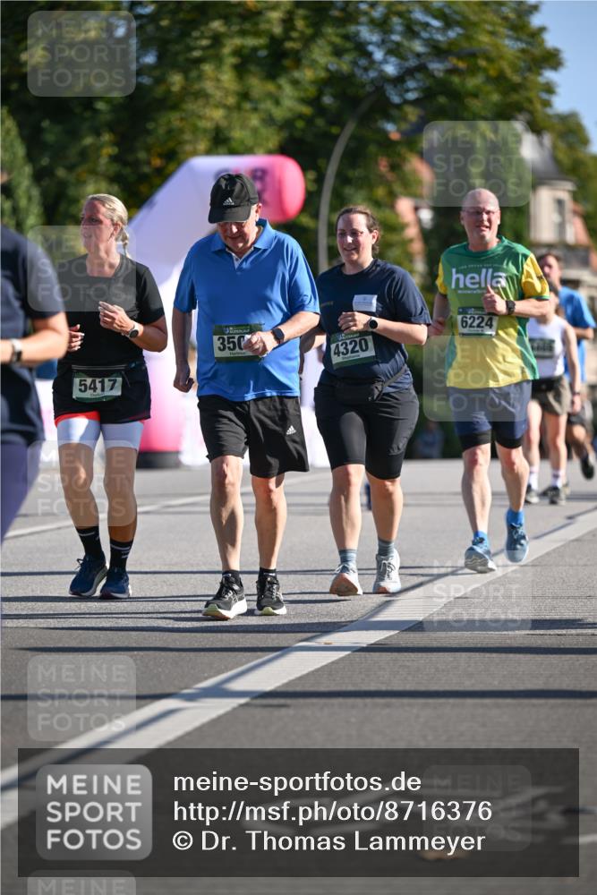 07.09.2025 - BARMER Alsterlauf Dr. Thomas Lammeyer http://msf.ph/oto/8716376 07.09.2025 09:54:54 Laufen 5417, 350, 4320, 6224 meine-sportfotos.de