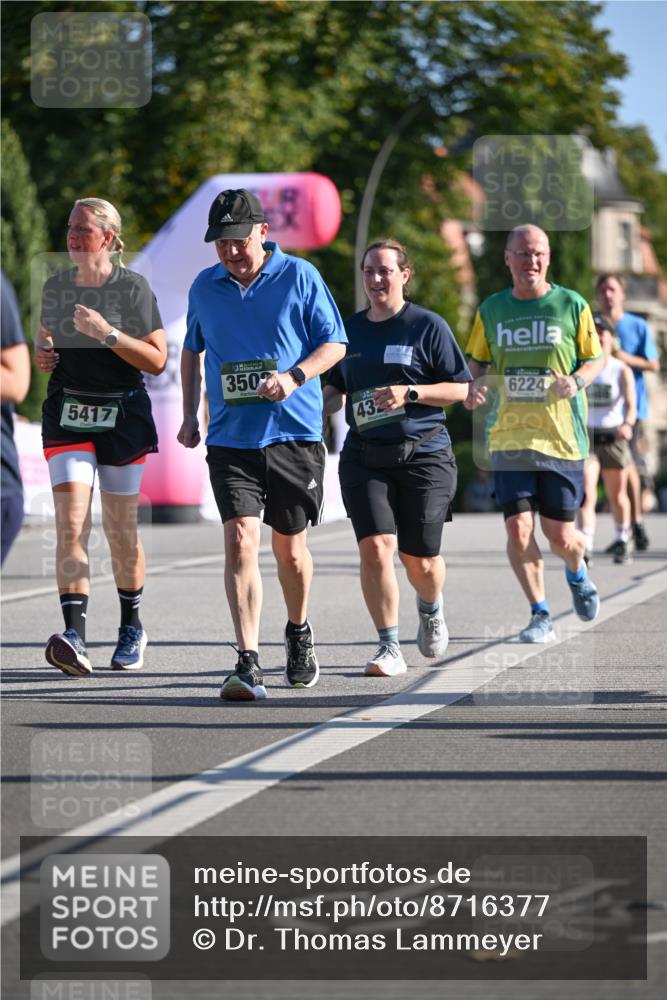 07.09.2025 - BARMER Alsterlauf Dr. Thomas Lammeyer http://msf.ph/oto/8716377 07.09.2025 09:54:54 Laufen 5417, 350, 432, 6224 meine-sportfotos.de