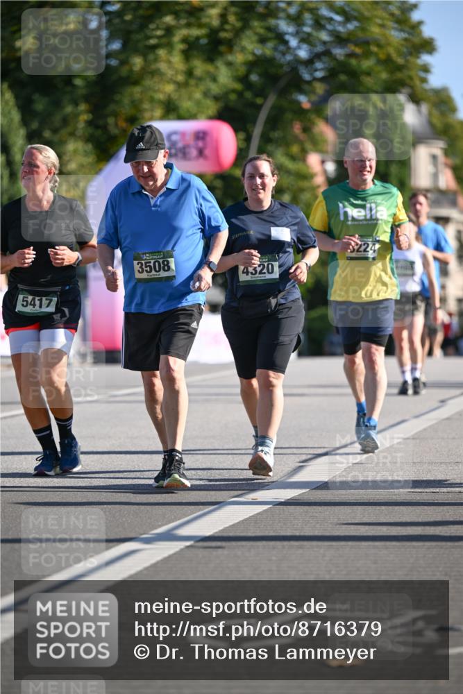 07.09.2025 - BARMER Alsterlauf Dr. Thomas Lammeyer http://msf.ph/oto/8716379 07.09.2025 09:54:54 Laufen 5417, 3508, 4320, 224, 554 meine-sportfotos.de