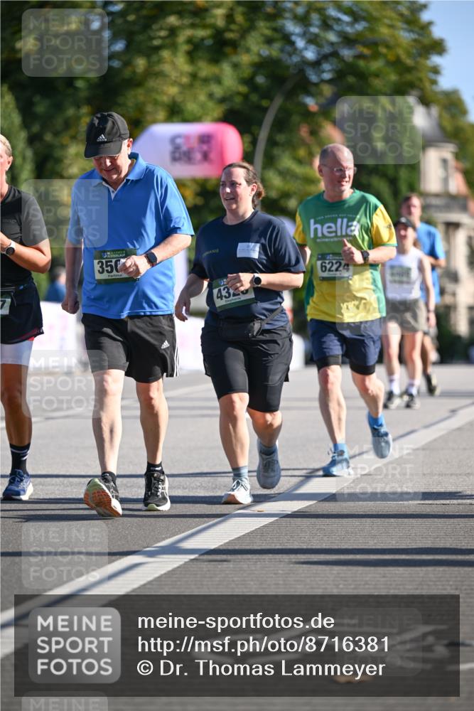 07.09.2025 - BARMER Alsterlauf Dr. Thomas Lammeyer http://msf.ph/oto/8716381 07.09.2025 09:54:55 Laufen 350, 432, 6224 meine-sportfotos.de