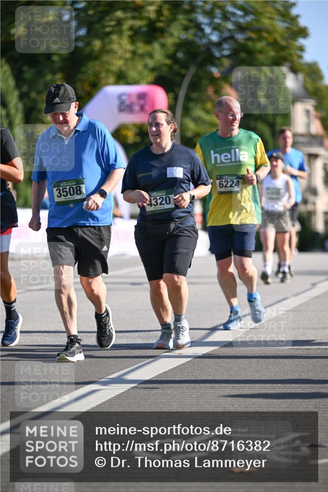 07.09.2025 - BARMER Alsterlauf Dr. Thomas Lammeyer http://msf.ph/oto/8716382 07.09.2025 09:54:55 Laufen 3508, 4320, 6224 meine-sportfotos.de