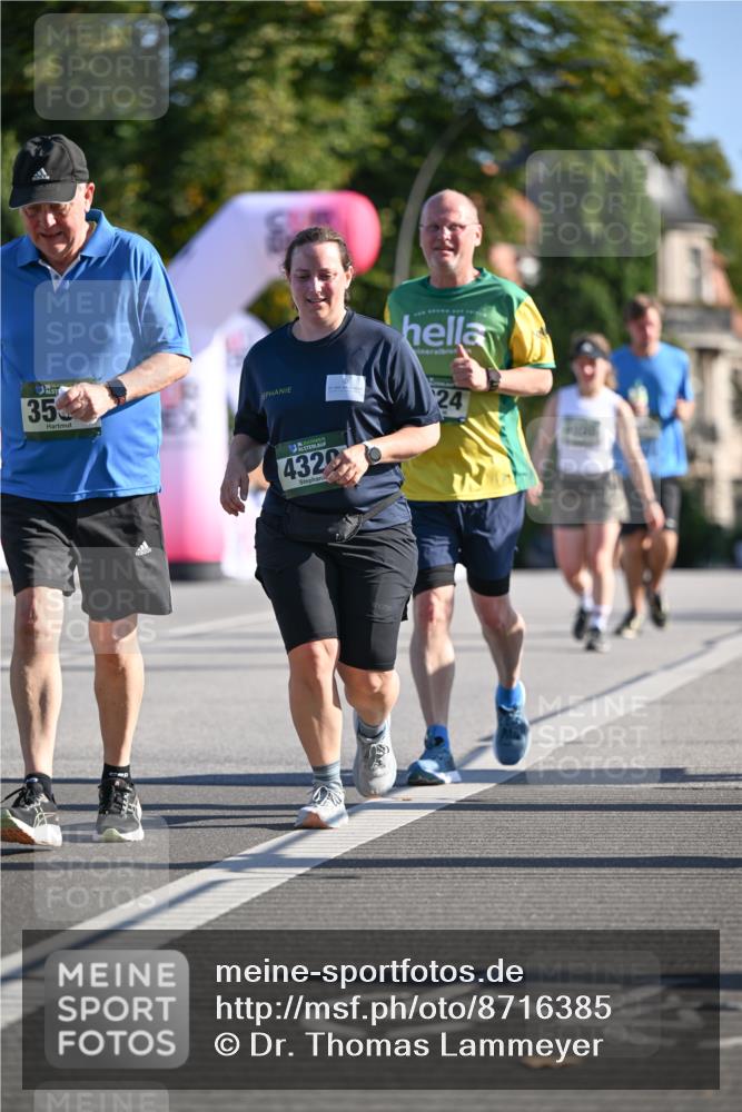 07.09.2025 - BARMER Alsterlauf Dr. Thomas Lammeyer http://msf.ph/oto/8716385 07.09.2025 09:54:55 Laufen 35, 36, 4320, 24 meine-sportfotos.de