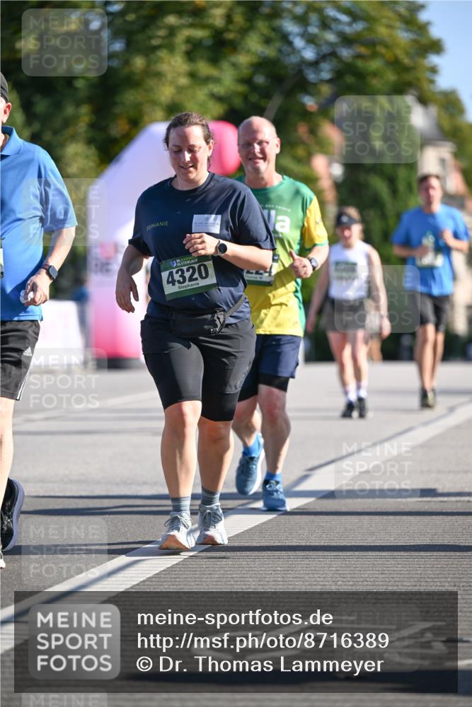 07.09.2025 - BARMER Alsterlauf Dr. Thomas Lammeyer http://msf.ph/oto/8716389 07.09.2025 09:54:56 Laufen 36, 4320 meine-sportfotos.de