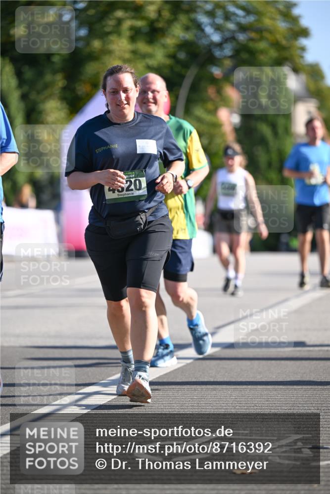 07.09.2025 - BARMER Alsterlauf Dr. Thomas Lammeyer http://msf.ph/oto/8716392 07.09.2025 09:54:56 Laufen 4520 meine-sportfotos.de