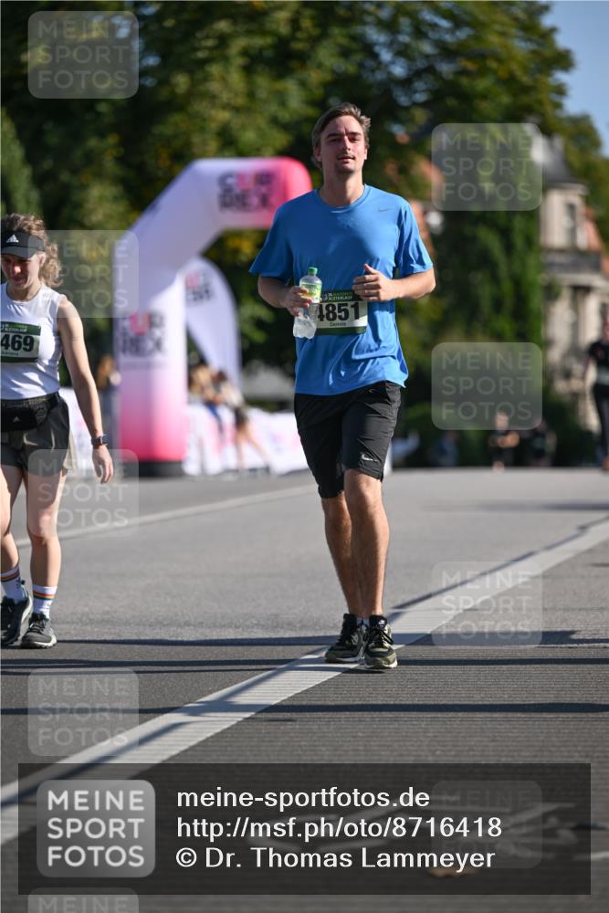 07.09.2025 - BARMER Alsterlauf Dr. Thomas Lammeyer http://msf.ph/oto/8716418 07.09.2025 09:55:01 Laufen 469, 4851 meine-sportfotos.de