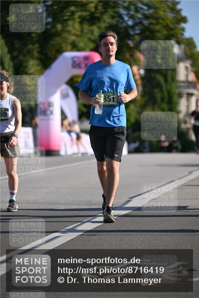 07.09.2025 - BARMER Alsterlauf Dr. Thomas Lammeyer http://msf.ph/oto/8716419 07.09.2025 09:55:01 Laufen 69, 2013, 851 meine-sportfotos.de