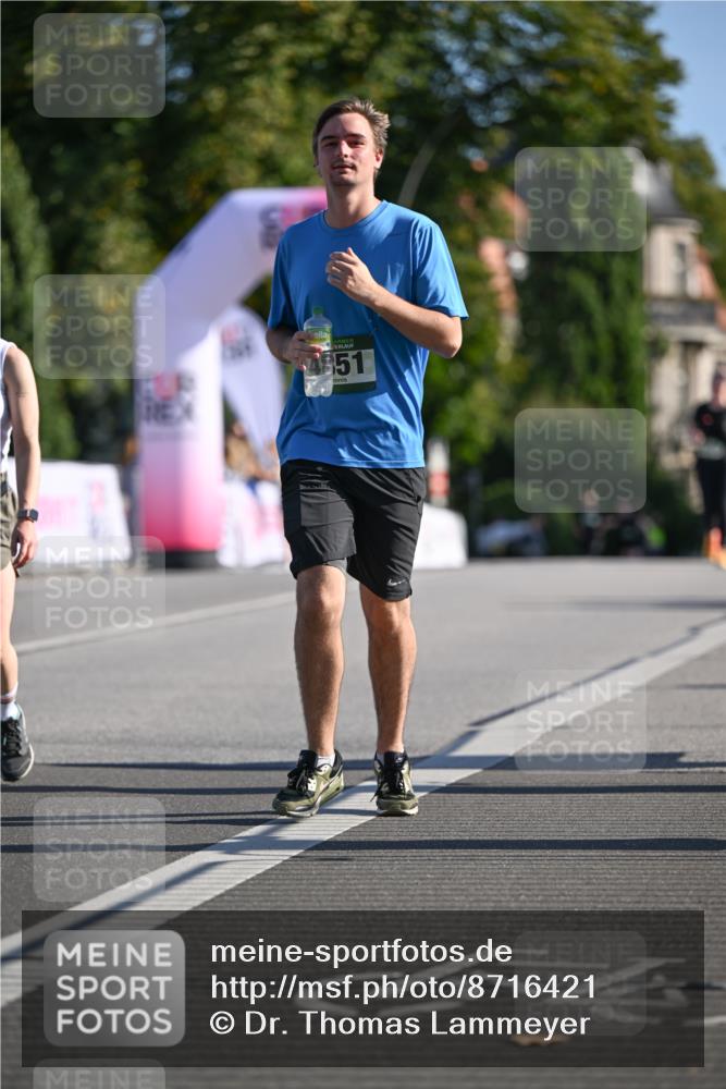 07.09.2025 - BARMER Alsterlauf Dr. Thomas Lammeyer http://msf.ph/oto/8716421 07.09.2025 09:55:01 Laufen 4851 meine-sportfotos.de