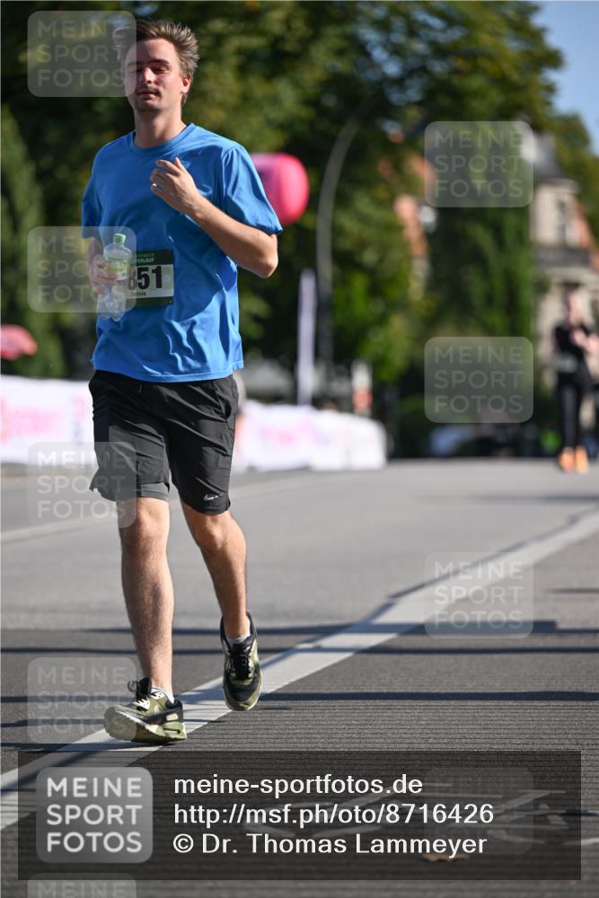 07.09.2025 - BARMER Alsterlauf Dr. Thomas Lammeyer http://msf.ph/oto/8716426 07.09.2025 09:55:02 Laufen 851 meine-sportfotos.de