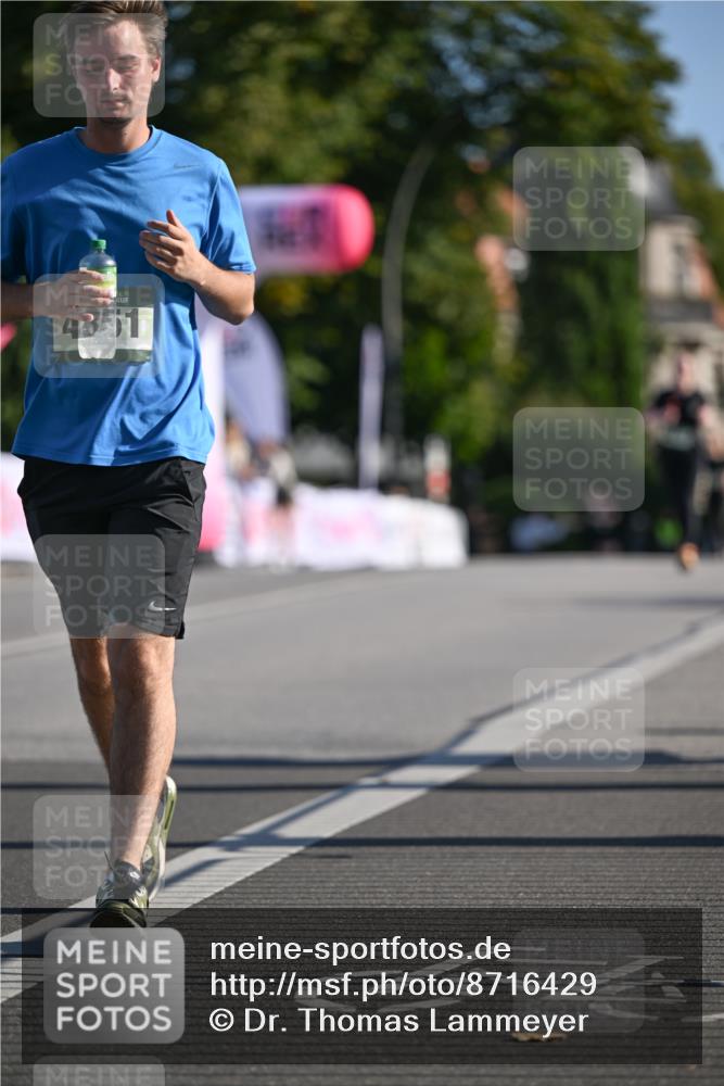 07.09.2025 - BARMER Alsterlauf Dr. Thomas Lammeyer http://msf.ph/oto/8716429 07.09.2025 09:55:03 Laufen 4351 meine-sportfotos.de