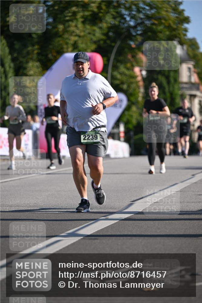 07.09.2025 - BARMER Alsterlauf Dr. Thomas Lammeyer http://msf.ph/oto/8716457 07.09.2025 09:55:14 Laufen 2239 meine-sportfotos.de