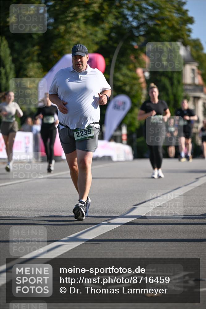 07.09.2025 - BARMER Alsterlauf Dr. Thomas Lammeyer http://msf.ph/oto/8716459 07.09.2025 09:55:15 Laufen 2239 meine-sportfotos.de