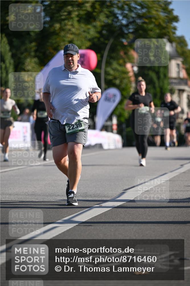 07.09.2025 - BARMER Alsterlauf Dr. Thomas Lammeyer http://msf.ph/oto/8716460 07.09.2025 09:55:15 Laufen 2239 meine-sportfotos.de