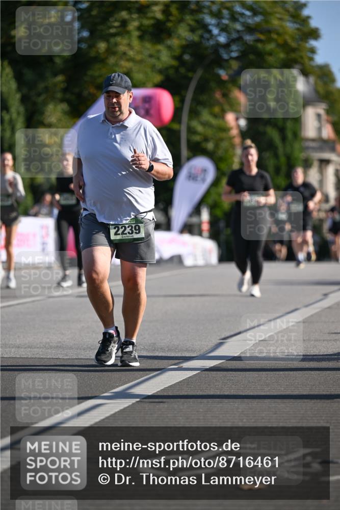 07.09.2025 - BARMER Alsterlauf Dr. Thomas Lammeyer http://msf.ph/oto/8716461 07.09.2025 09:55:15 Laufen 2239 meine-sportfotos.de