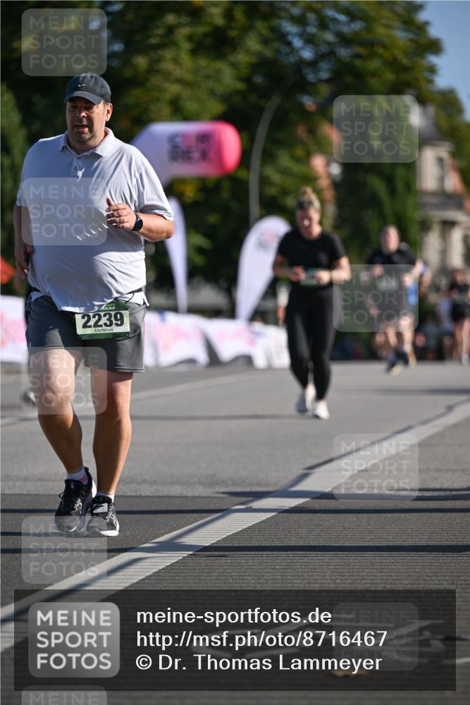 07.09.2025 - BARMER Alsterlauf Dr. Thomas Lammeyer http://msf.ph/oto/8716467 07.09.2025 09:55:16 Laufen 2239 meine-sportfotos.de