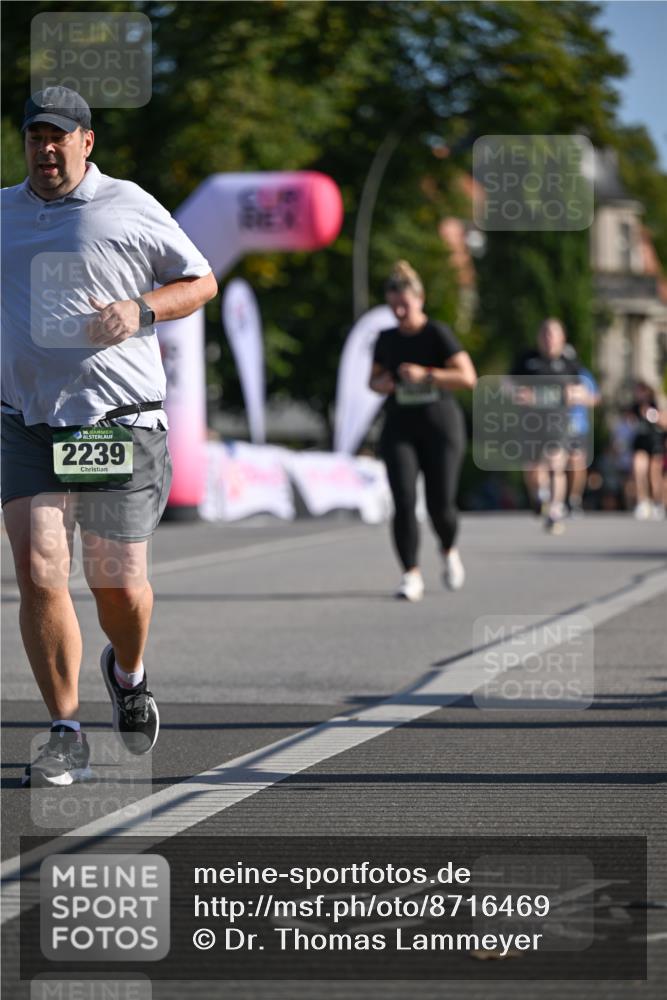 07.09.2025 - BARMER Alsterlauf Dr. Thomas Lammeyer http://msf.ph/oto/8716469 07.09.2025 09:55:16 Laufen 36, 2239 meine-sportfotos.de