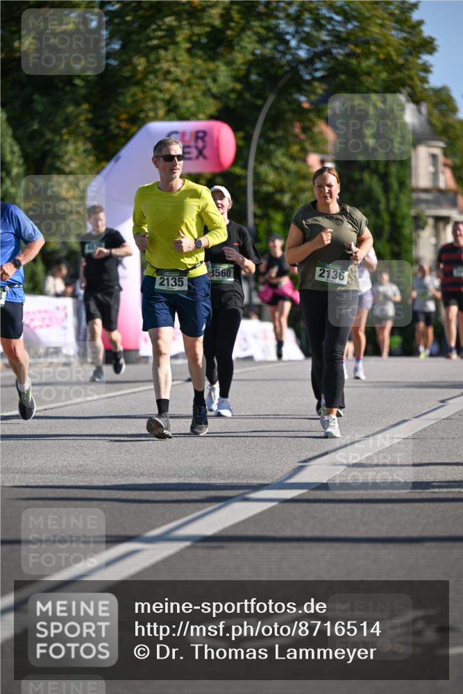 07.09.2025 - BARMER Alsterlauf Dr. Thomas Lammeyer http://msf.ph/oto/8716514 07.09.2025 09:55:27 Laufen 2135, 3560, 2136 meine-sportfotos.de