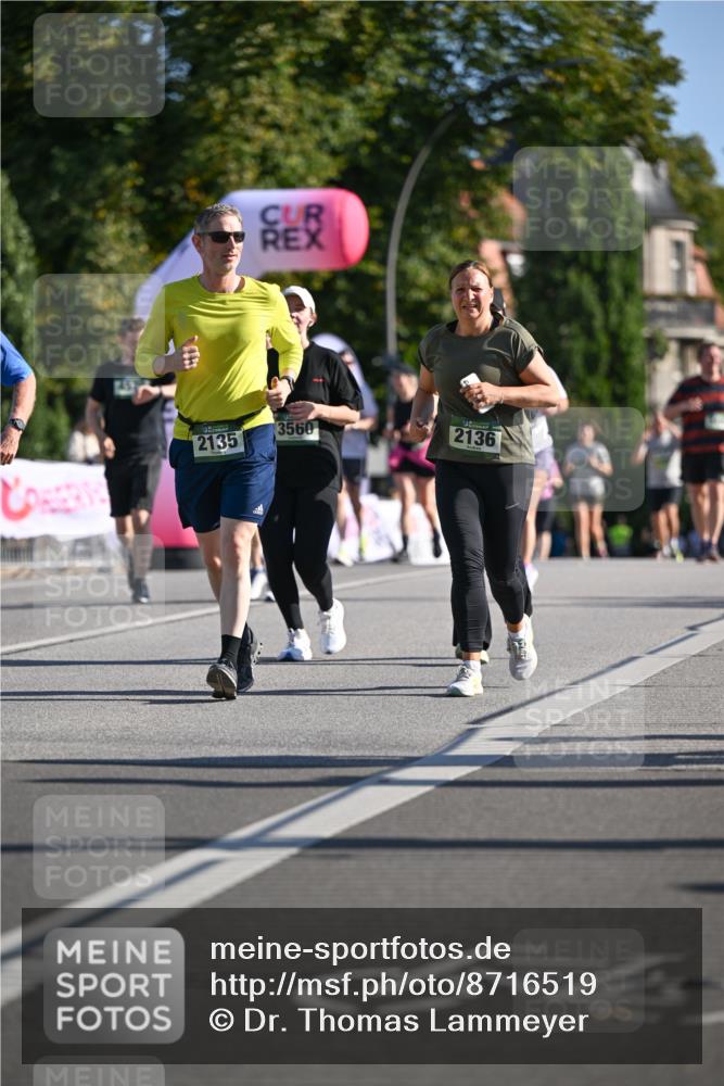 07.09.2025 - BARMER Alsterlauf Dr. Thomas Lammeyer http://msf.ph/oto/8716519 07.09.2025 09:55:27 Laufen 2135, 3560, 2136, 354 meine-sportfotos.de