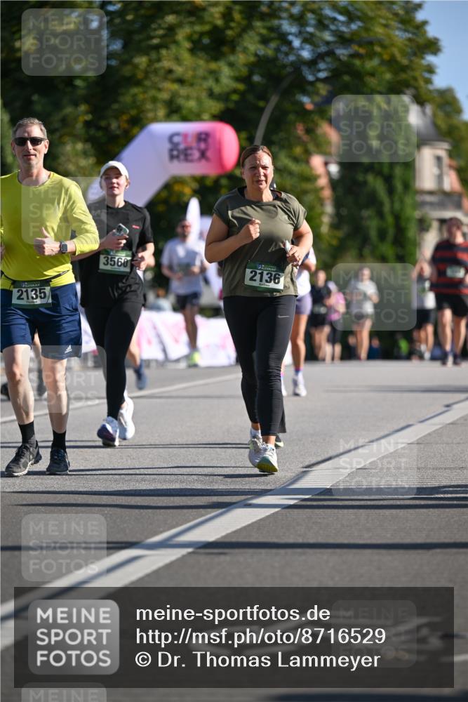 07.09.2025 - BARMER Alsterlauf Dr. Thomas Lammeyer http://msf.ph/oto/8716529 07.09.2025 09:55:28 Laufen 2135, 3560, 2136, 354 meine-sportfotos.de