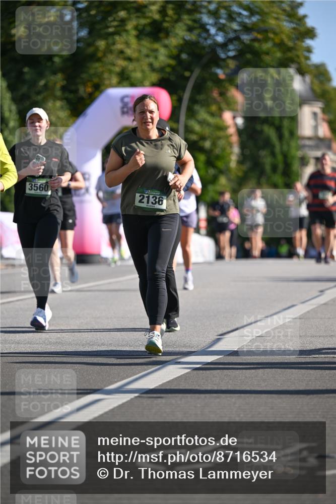 07.09.2025 - BARMER Alsterlauf Dr. Thomas Lammeyer http://msf.ph/oto/8716534 07.09.2025 09:55:29 Laufen 3560, 2136 meine-sportfotos.de