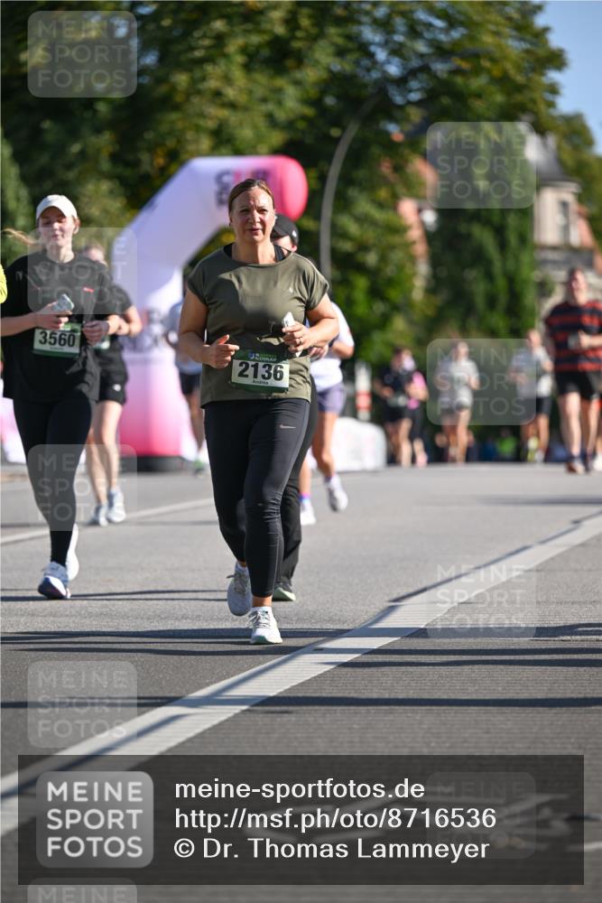 07.09.2025 - BARMER Alsterlauf Dr. Thomas Lammeyer http://msf.ph/oto/8716536 07.09.2025 09:55:29 Laufen 3560, 2136 meine-sportfotos.de