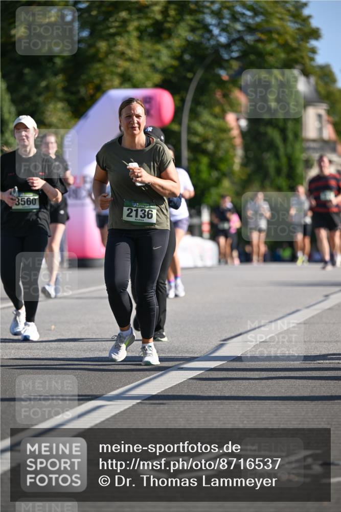 07.09.2025 - BARMER Alsterlauf Dr. Thomas Lammeyer http://msf.ph/oto/8716537 07.09.2025 09:55:29 Laufen 3560, 36, 2136 meine-sportfotos.de