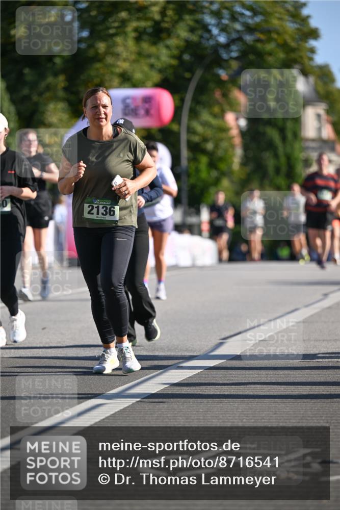 07.09.2025 - BARMER Alsterlauf Dr. Thomas Lammeyer http://msf.ph/oto/8716541 07.09.2025 09:55:30 Laufen 6, 2136 meine-sportfotos.de