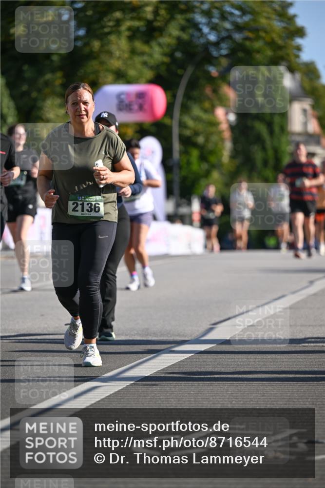 07.09.2025 - BARMER Alsterlauf Dr. Thomas Lammeyer http://msf.ph/oto/8716544 07.09.2025 09:55:30 Laufen 2136 meine-sportfotos.de