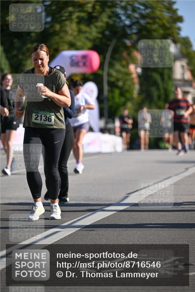07.09.2025 - BARMER Alsterlauf Dr. Thomas Lammeyer http://msf.ph/oto/8716546 07.09.2025 09:55:30 Laufen 136, 2136 meine-sportfotos.de