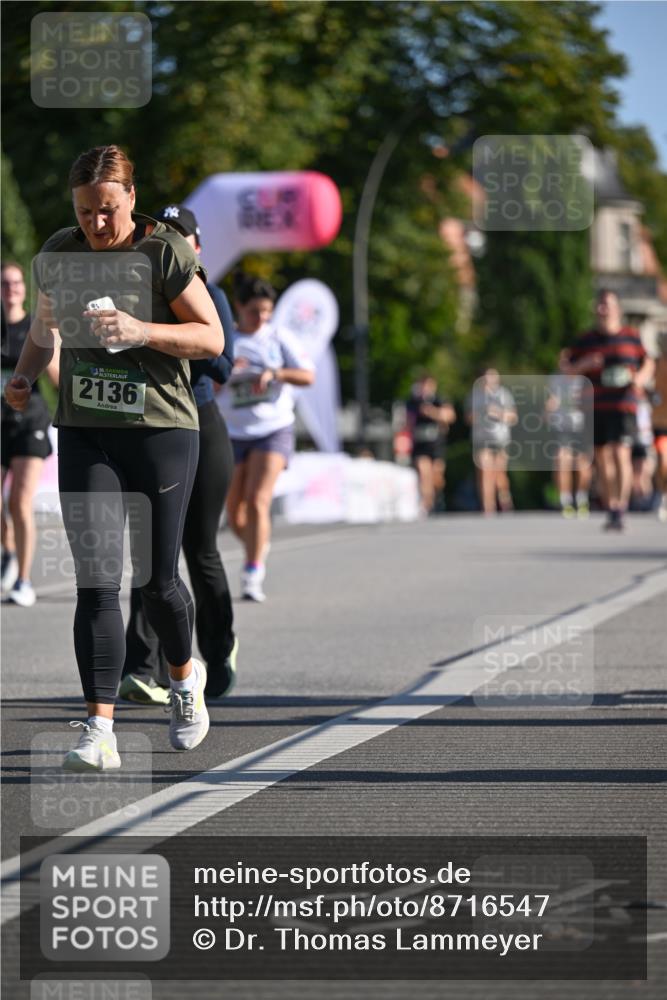 07.09.2025 - BARMER Alsterlauf Dr. Thomas Lammeyer http://msf.ph/oto/8716547 07.09.2025 09:55:30 Laufen 136, 2136 meine-sportfotos.de