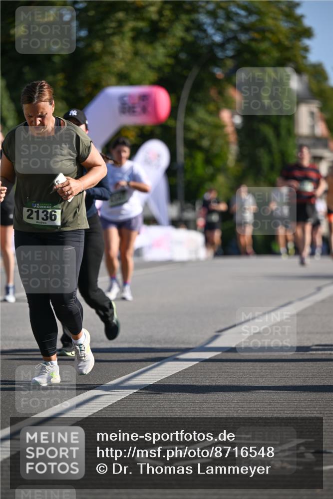 07.09.2025 - BARMER Alsterlauf Dr. Thomas Lammeyer http://msf.ph/oto/8716548 07.09.2025 09:55:30 Laufen 136, 2136 meine-sportfotos.de